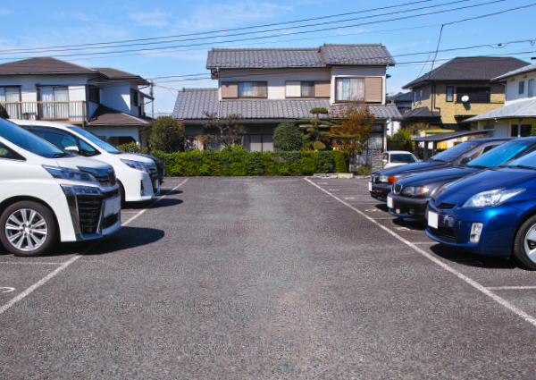 神奈川県足柄上郡開成町の駐車場